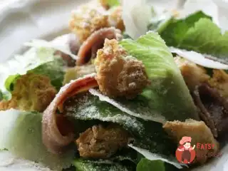 Салат "Цезар" з анчоусами