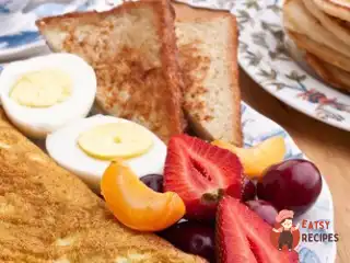 Омлет із чеддером та беконом