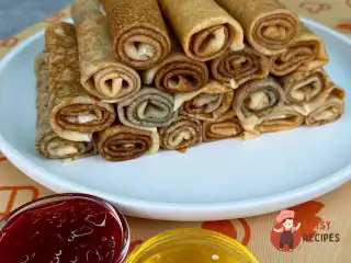 Заварні млинці на кефірі з хрусткою скоринкою