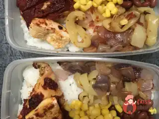 Запечена курка з рисом