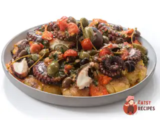 Восьминіг з картоплею