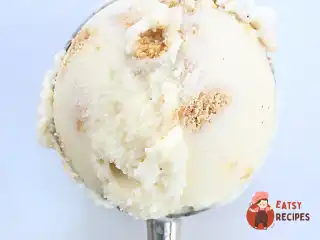 Вівсяне морозиво з ваніллю та крихтою вівсяного печива