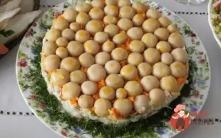 Листковий Салат З Грибами, М'яСом Та Плавленими Сирками