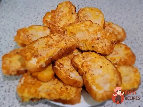 Бутерброди на сковороді з сиром і курячим фаршем
