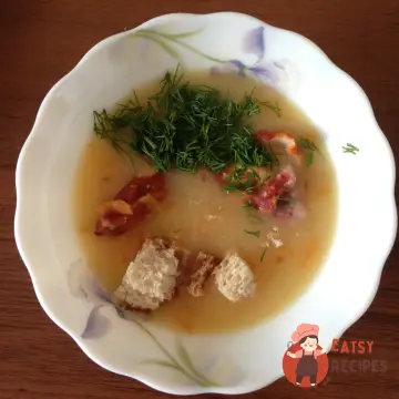 Суп-пюре гороховий з копченими крильцями