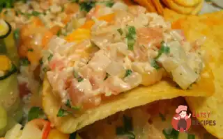 Салат З Креветками, Кальмарами Та Сьомгою На Чіпсах