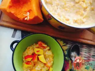Рисова каша з гарбузом та корицею