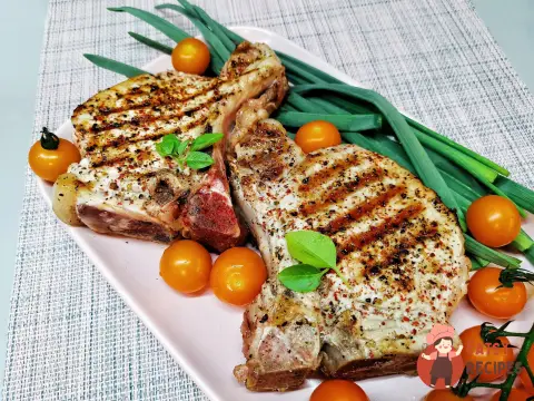 Свиняча корейка з гострими спеціями