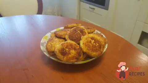 Курячі нагетси на сковорідці