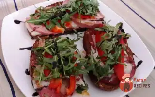 Брускетта З Салямі, Руколою, Моцарелою Та Бальзаміком.