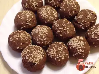 Бананові міні-булочки з курагою