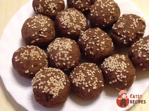 Бананові міні-булочки з курагою