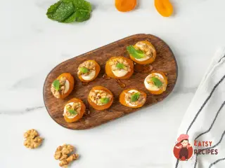 Крок 5: Швидка закуска з курагою, сиром і горіхами