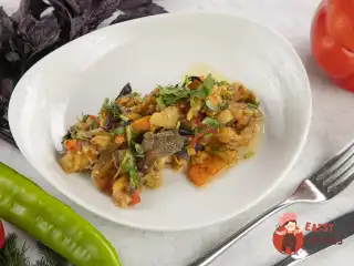 Баклажанна ікра з петрушкою