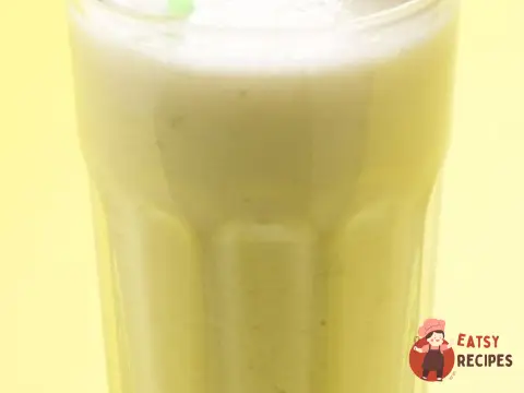Банановий коктейль з корицею
