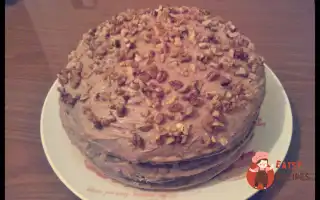 Торт З Маком, Горіхами, Родзинками Та Шоколадним Кремом.
