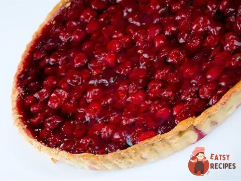 Вишневий пиріг з горіхами