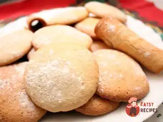 Повітряне мигдальне печиво