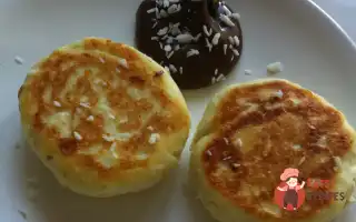 Печені Ванільні Сирники З Шоколадним Соусом