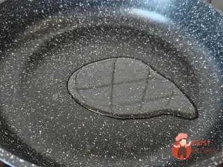 Крок 9: Котлети з домашнього фаршу з броколі