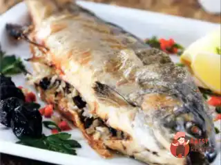 Форель із чорносливом