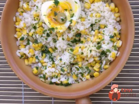 Літній плов з кукурудзою та м'ятою