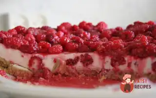 Малиновий Чізкейк З Сиром