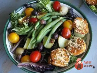 Сільський салат із козячим сиром