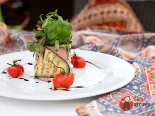 Салат з баклажаном та ростбіфом