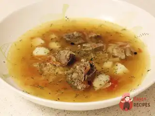 Сибірські борщ із солоними помідорами
