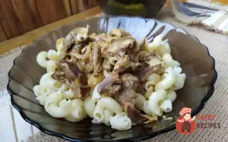 Курячі Шлунки В Сметанному Соусі З Цибулею