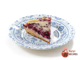 Ягідний пиріг у мультиварці
