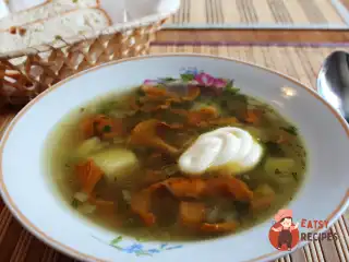 Суп із свіжих лисичок