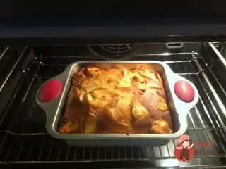 Яблучно-грушева шарлотка