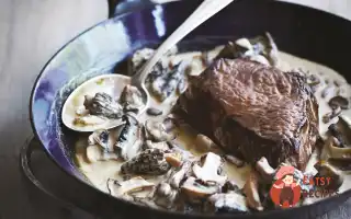 Стейк Під Вершковим Соусом З Грибами Та Віскі