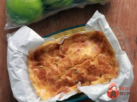 Сирна запіканка з яблуком та корицею