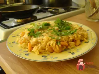 Рис з креветками та каррі