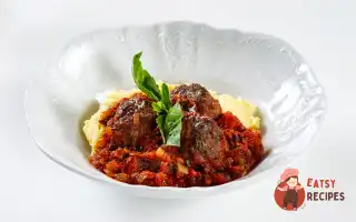 Котлети в духовці з томатним соусом