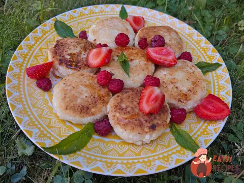 Сирники з ванільним сиропом