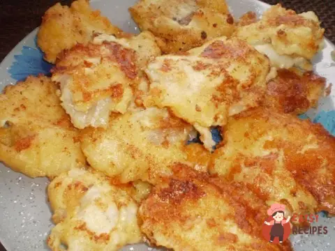 Риба в клярі з борошна, яєць та лимонного соку