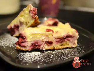 Італійський пиріг з вишнею і маскарпоне.