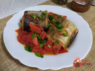 Мінтай з овочами