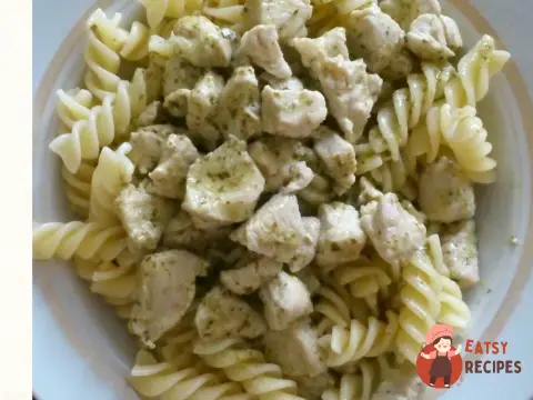 Курка з вершковим песто