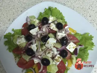 Грецький салат із бринзою