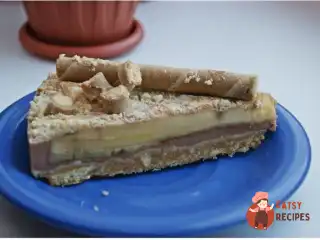 Шоколадний торт з бананом.