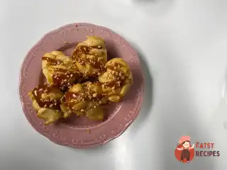 Профітролі із солоною карамеллю