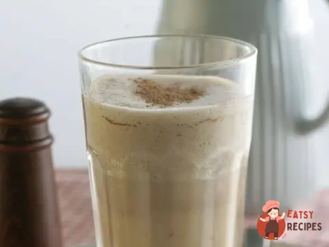 Йогуртовий коктейль із бананом