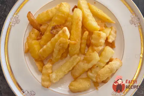 Картопля фрі на сковороді