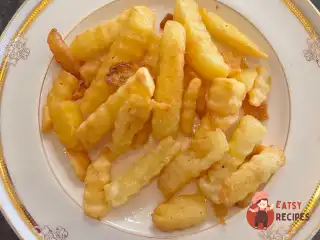 Картопля фрі на сковороді