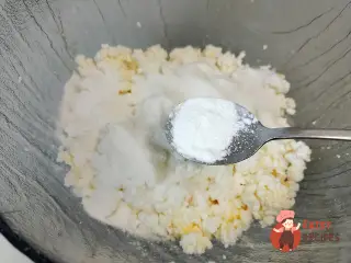Крок 7: Сирники в духовці